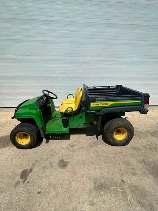 John Deere 4X2 TURF GATOR