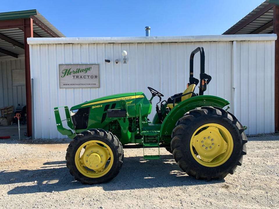 John Deere 5045E