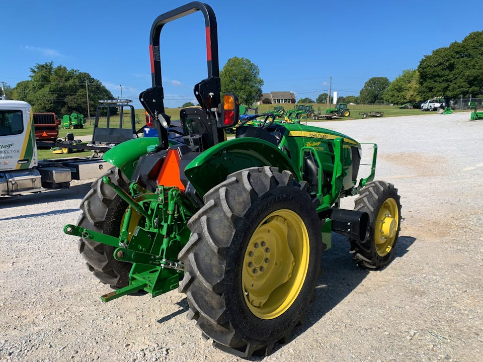 John Deere 5045E