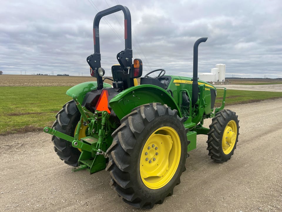 John Deere 5045E