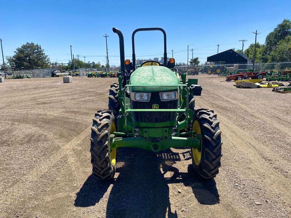 John Deere 5045E