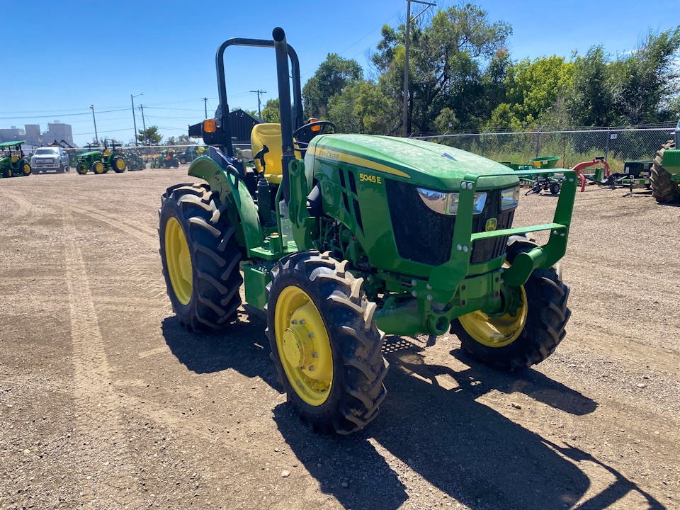 John Deere 5045E
