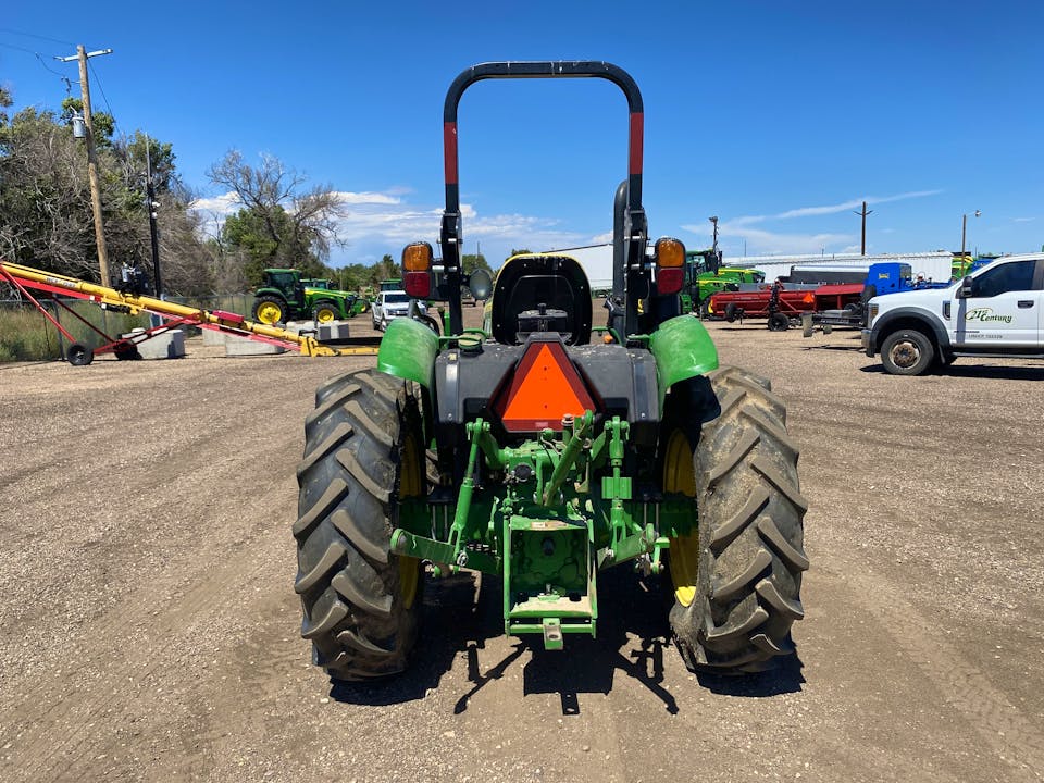 John Deere 5045E