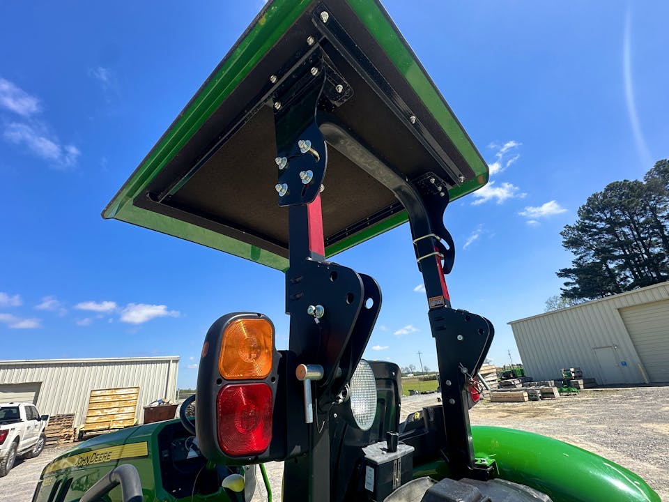 John Deere 5055E