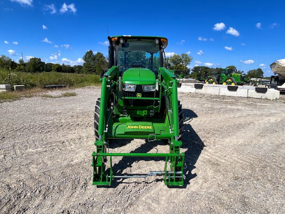 John Deere 5065E