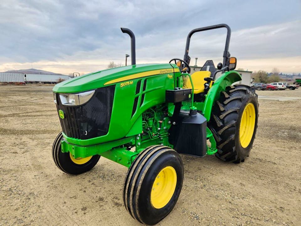John Deere 5075M