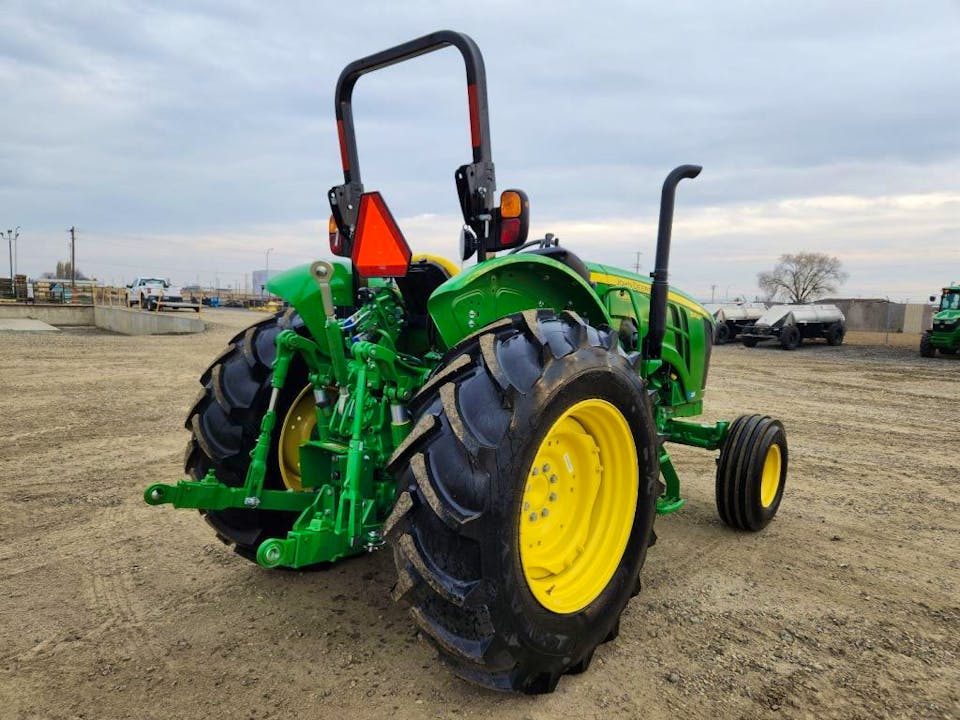 John Deere 5075M