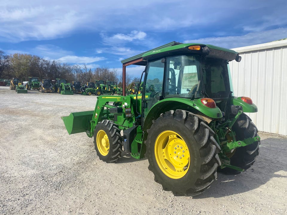 John Deere 5090E