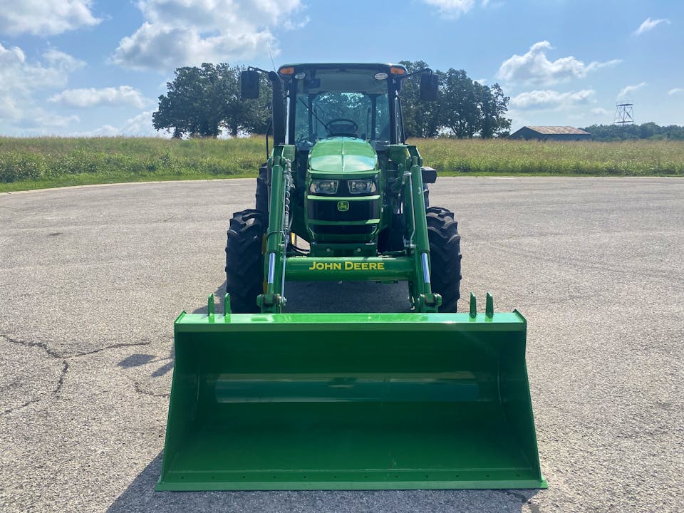 John Deere 5090E