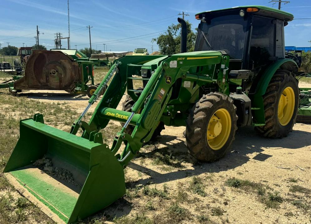 John Deere 5090E