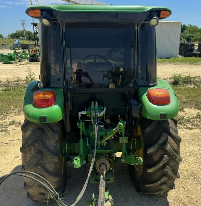 John Deere 5090E