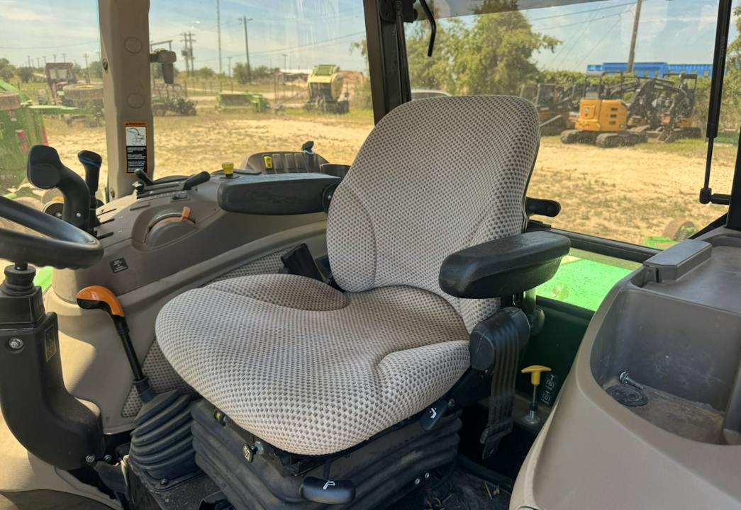 John Deere 5090E