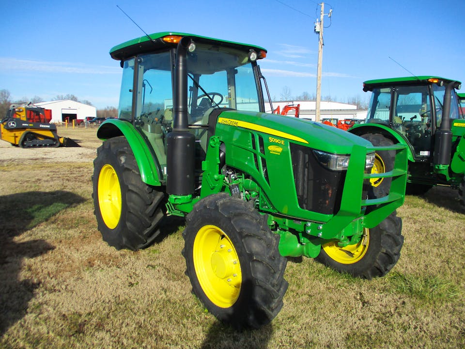 John Deere 5090E