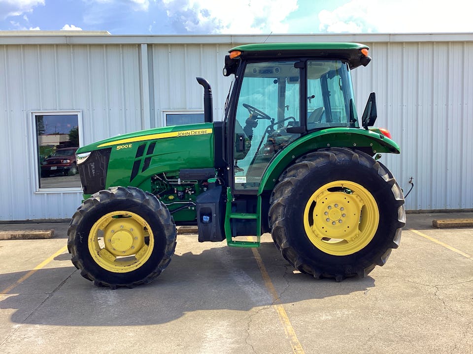 John Deere 5100E