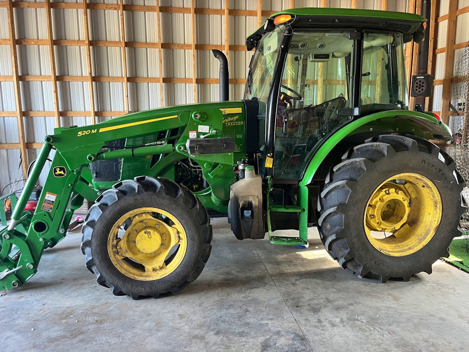 John Deere 5100E