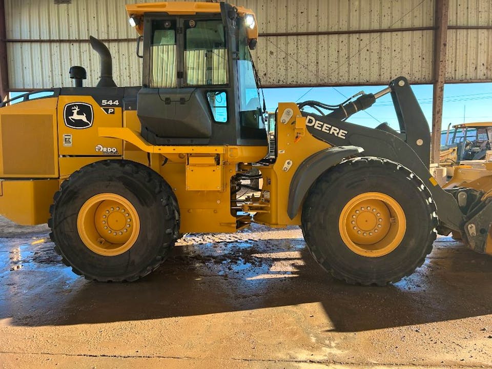 John Deere 544P