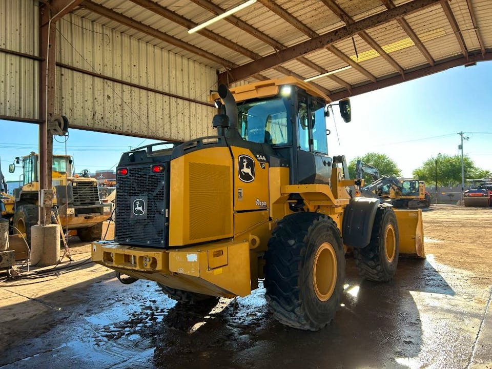 John Deere 544P