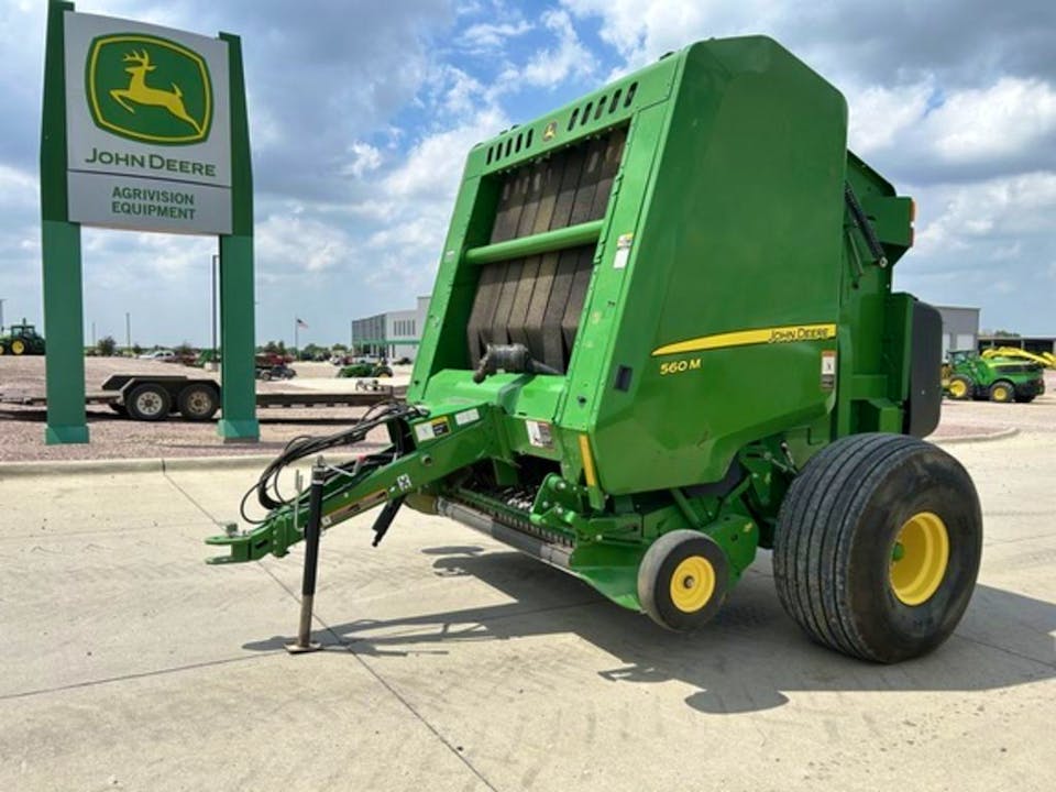 John Deere 560M