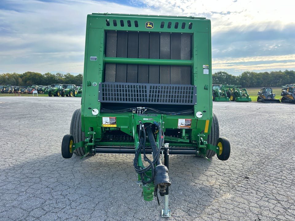John Deere 560M