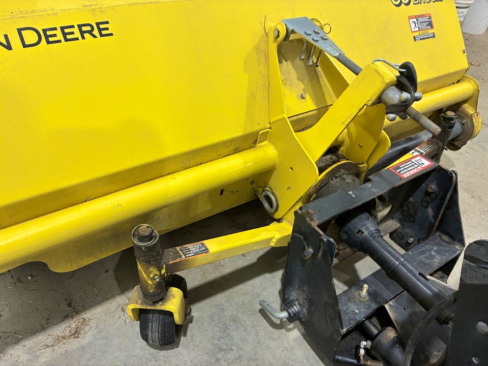 John Deere 60 HD BROOM