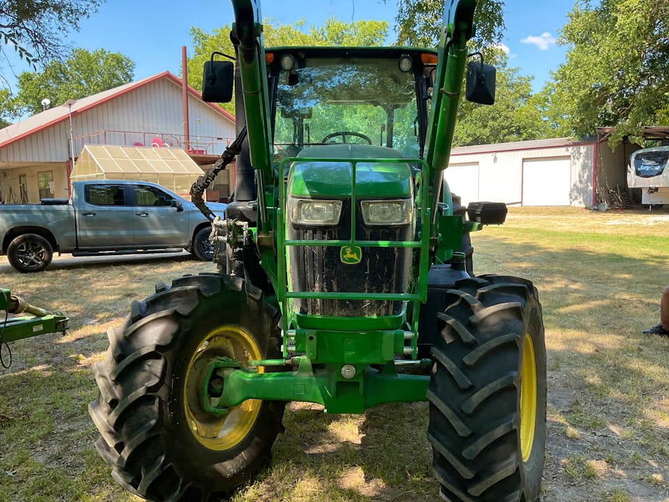 John Deere 6105E