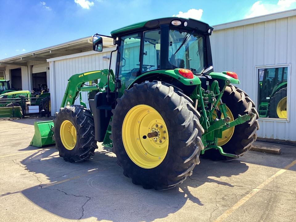 John Deere 6110M