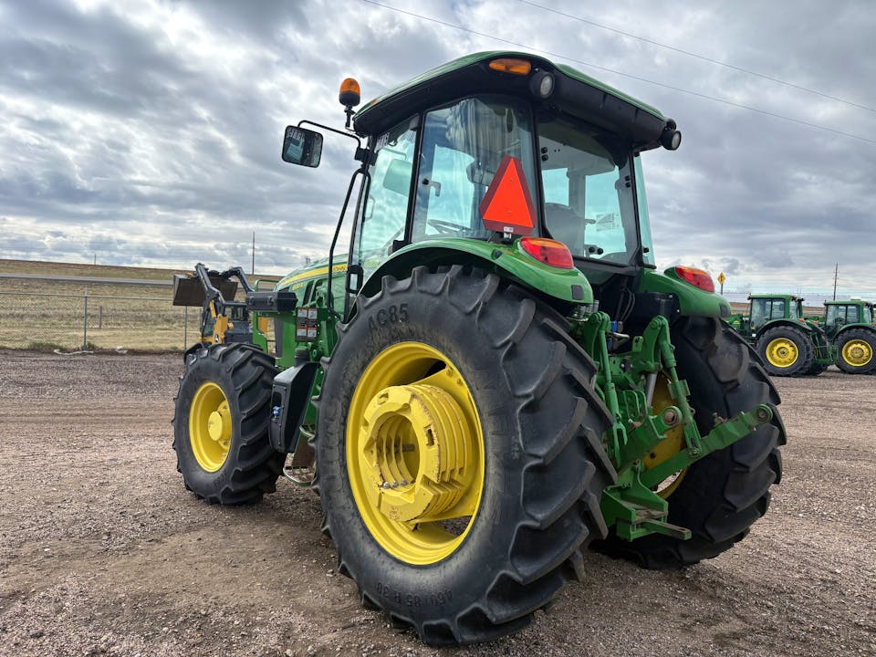 John Deere 6120E