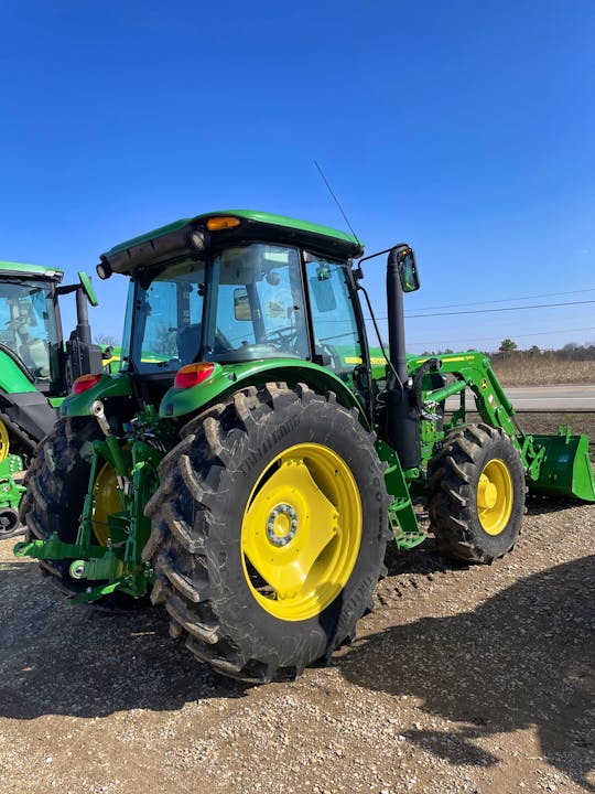 John Deere 6120E
