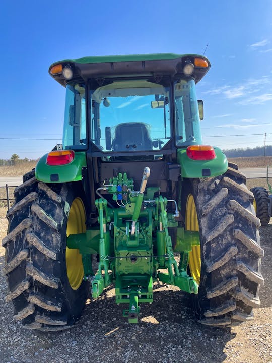 John Deere 6120E