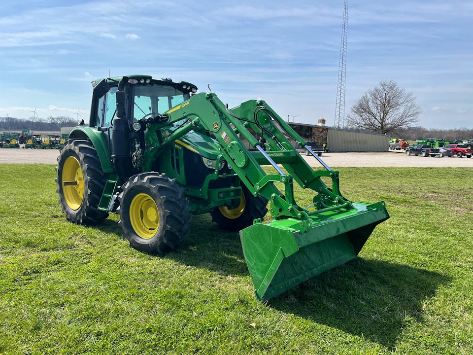 John Deere 6120M