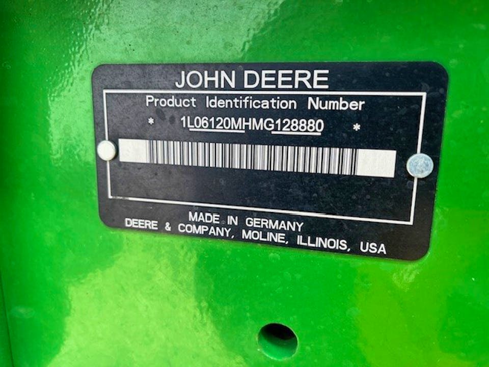 John Deere 6120M