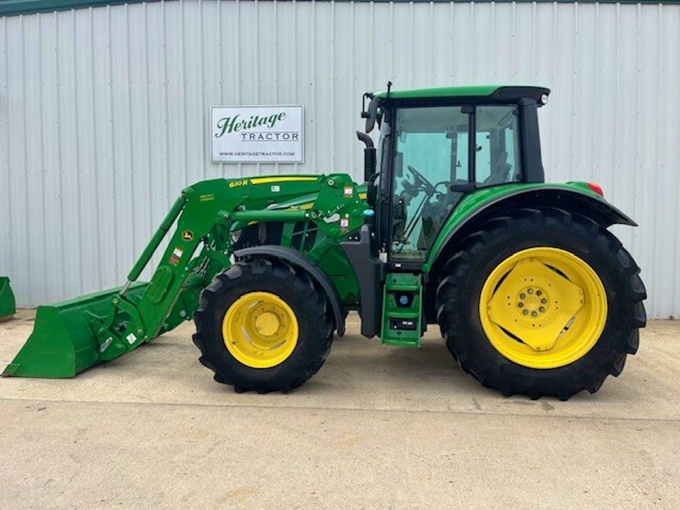 John Deere 6120M