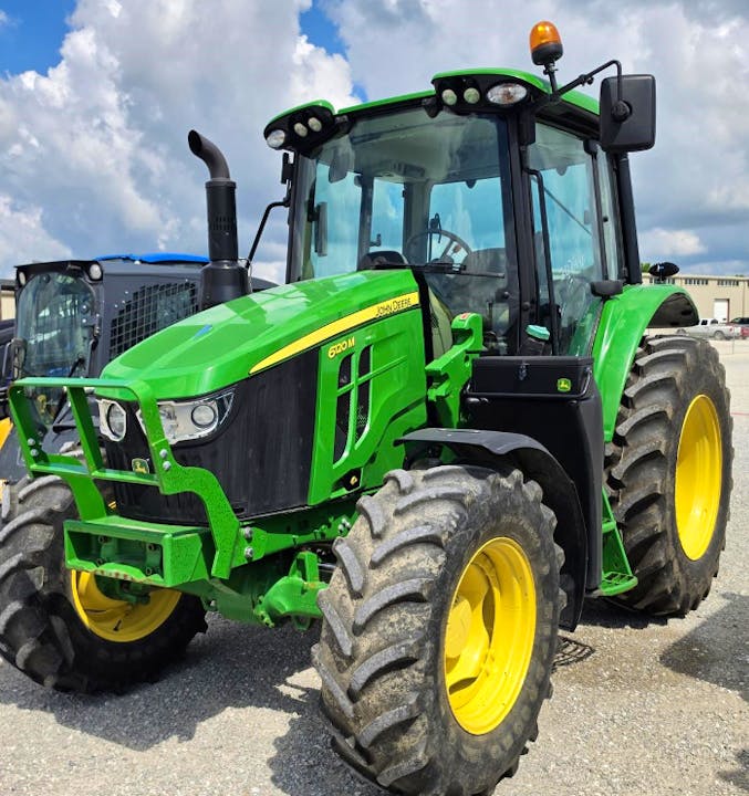 John Deere 6120M