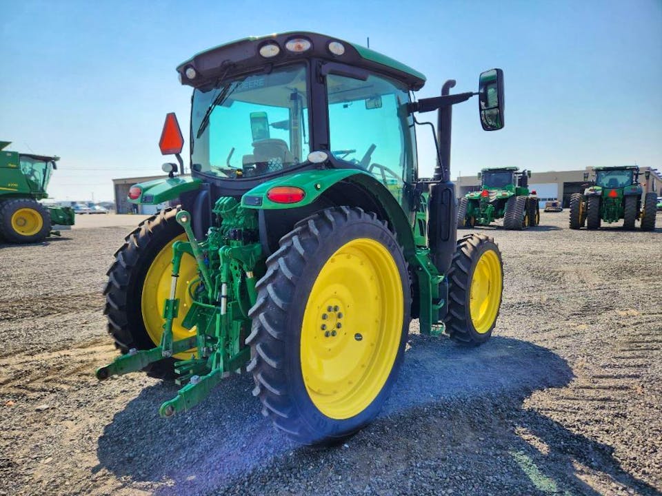 John Deere 6120R