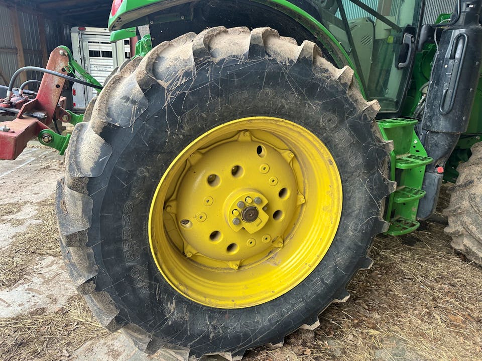 John Deere 6130R
