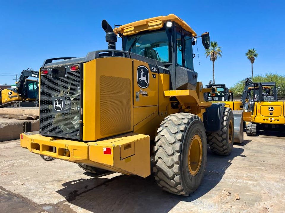 John Deere 624P