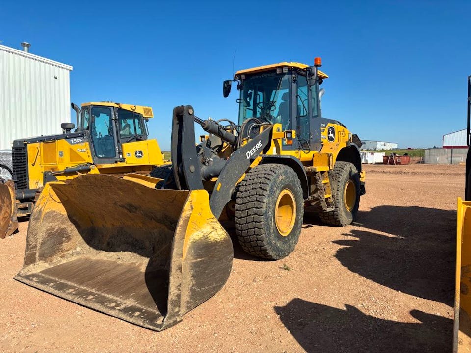 2022-john-deere-624p-987295