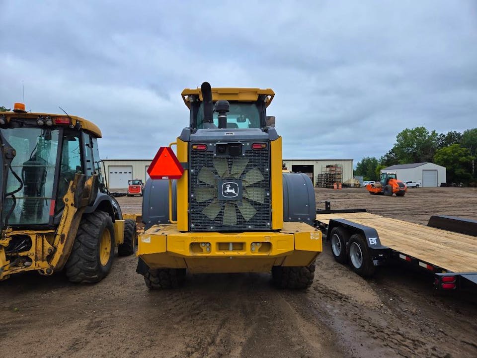 John Deere 624P