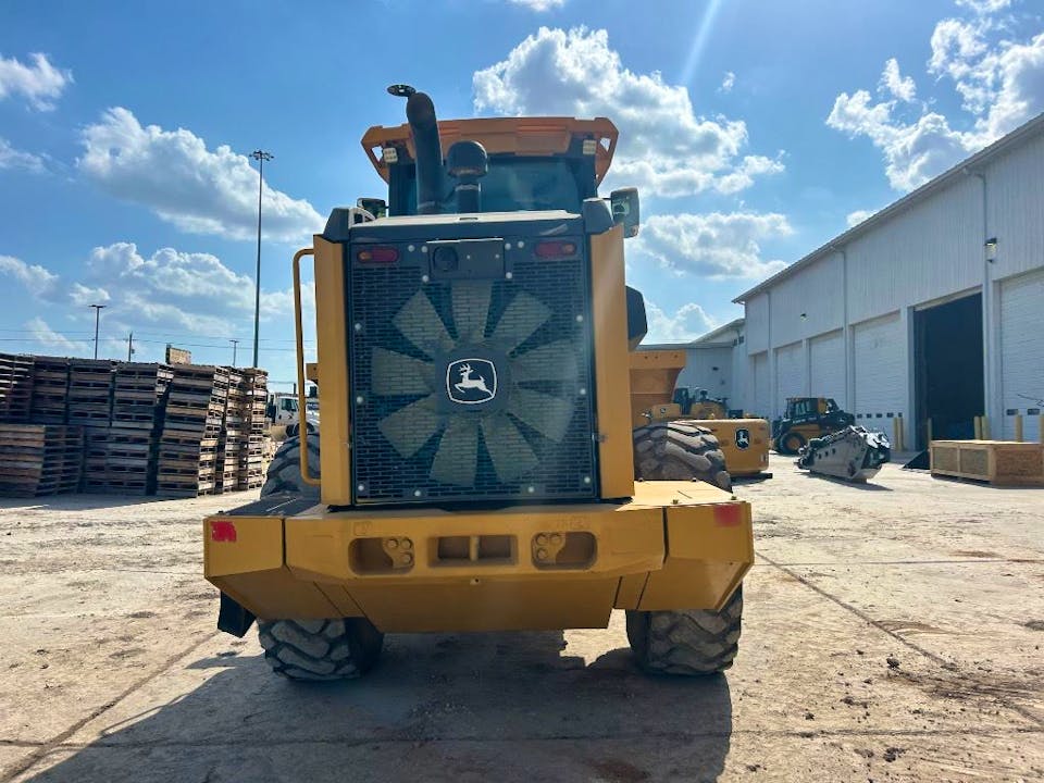 John Deere 624P
