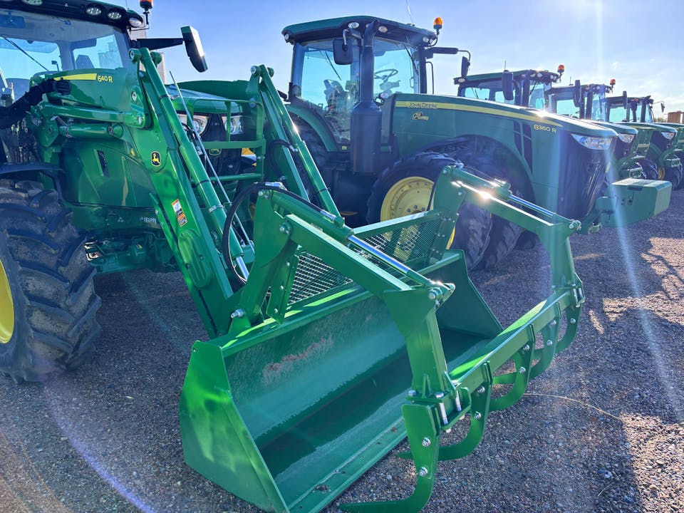John Deere 640R
