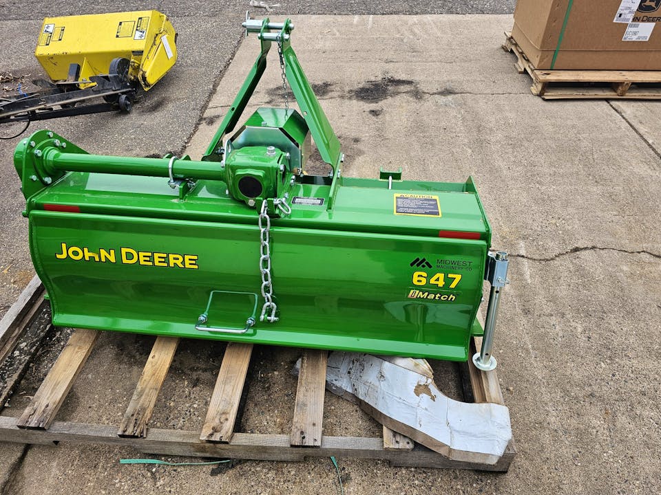 John Deere 647