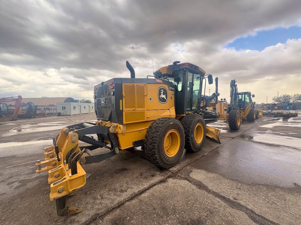 John Deere 672G