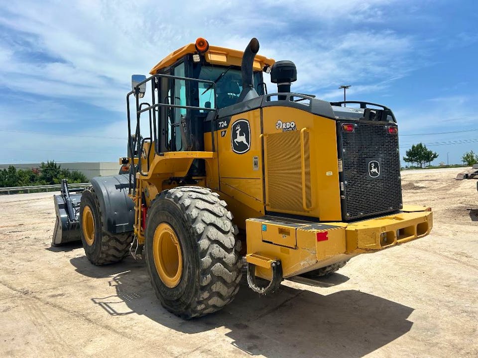 John Deere 724P