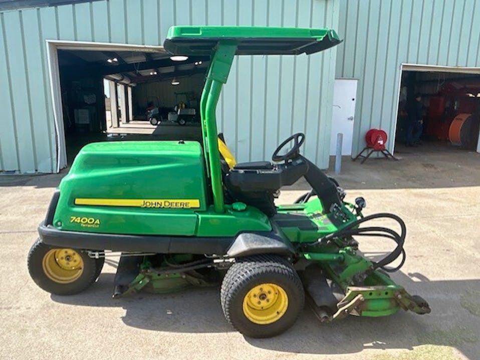 John Deere 7400A TerrainCut