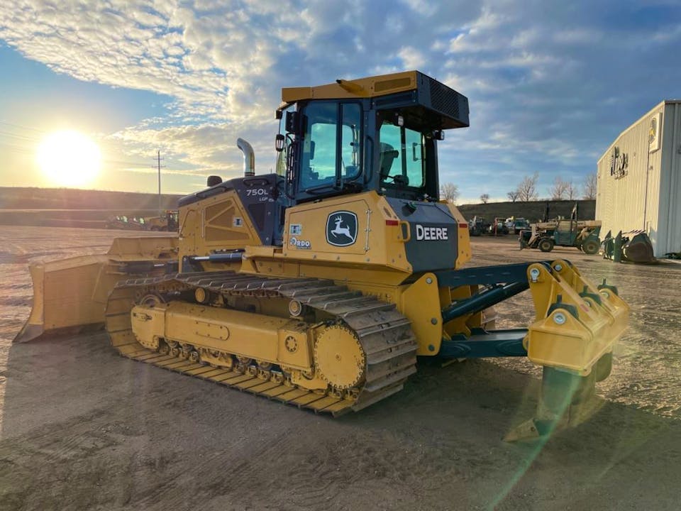 John Deere 750L