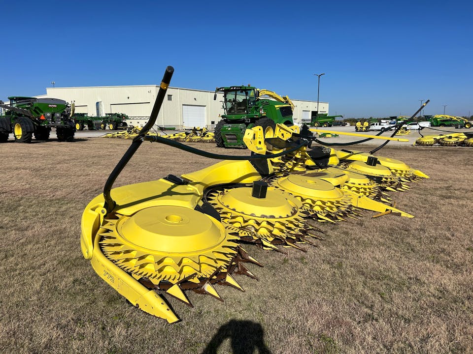 John Deere 772