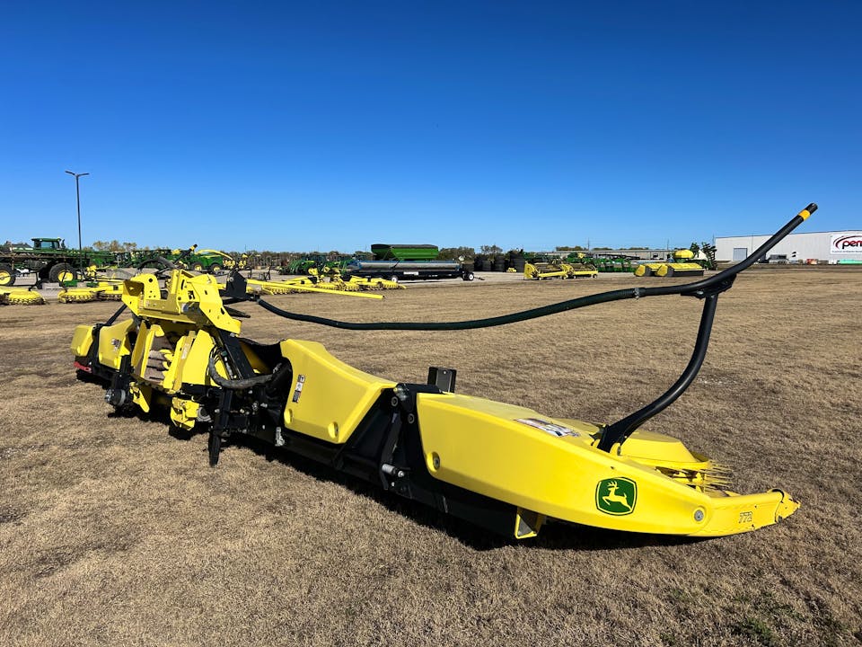 John Deere 772