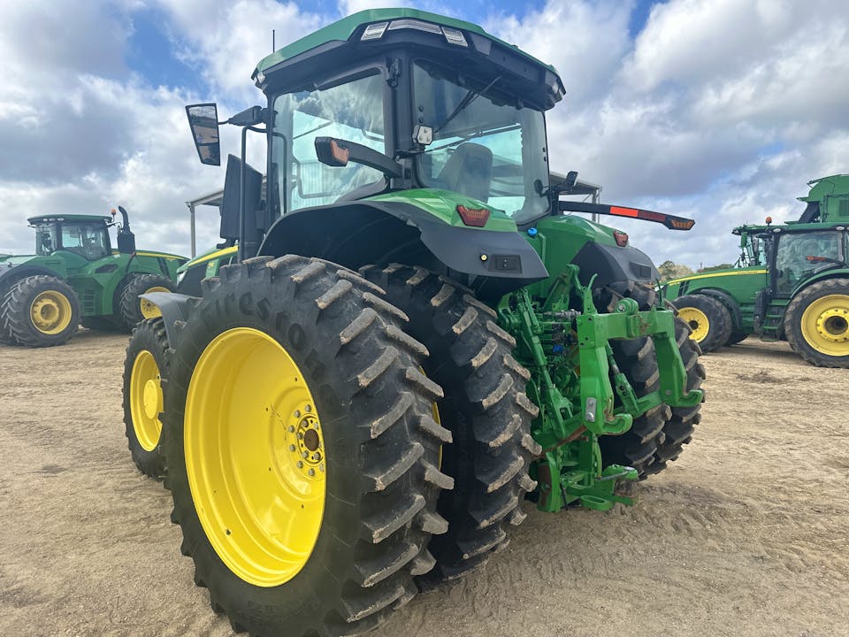John Deere 7R 210