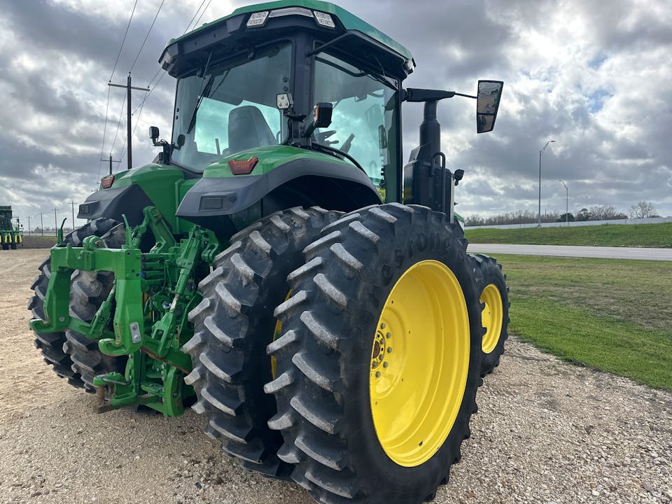 John Deere 7R 210