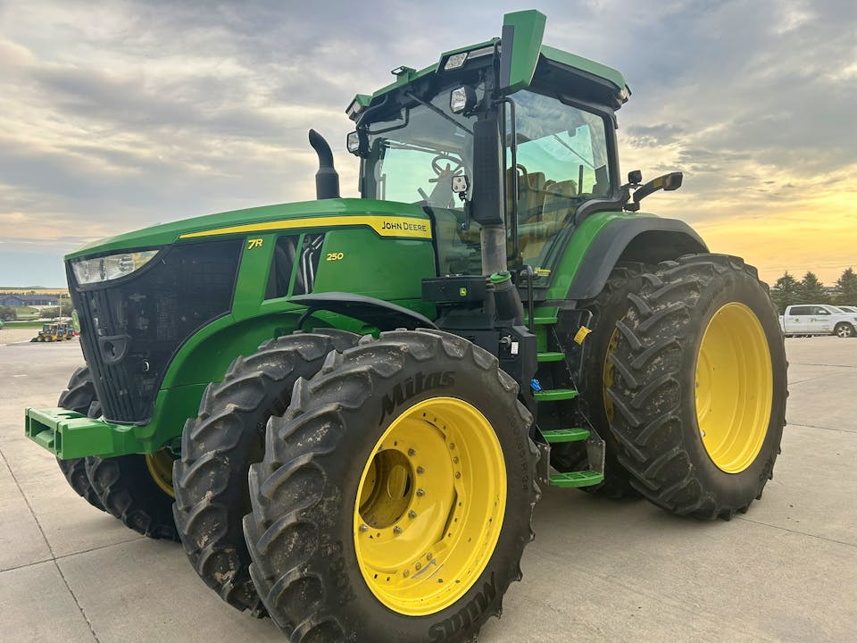 John Deere 7R 250